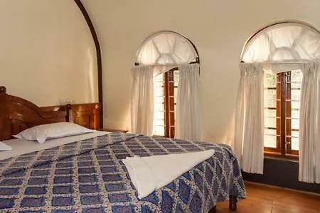 Botel Aqua Jumbo Houseboats Hotel Kumarakom