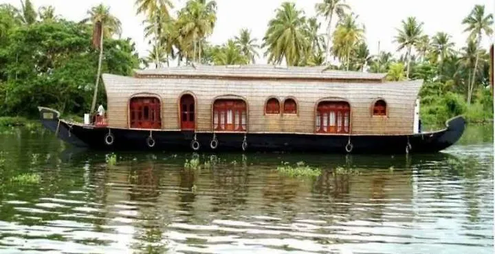 Hôtel Aqua Jumbo Houseboats à Kumarakom